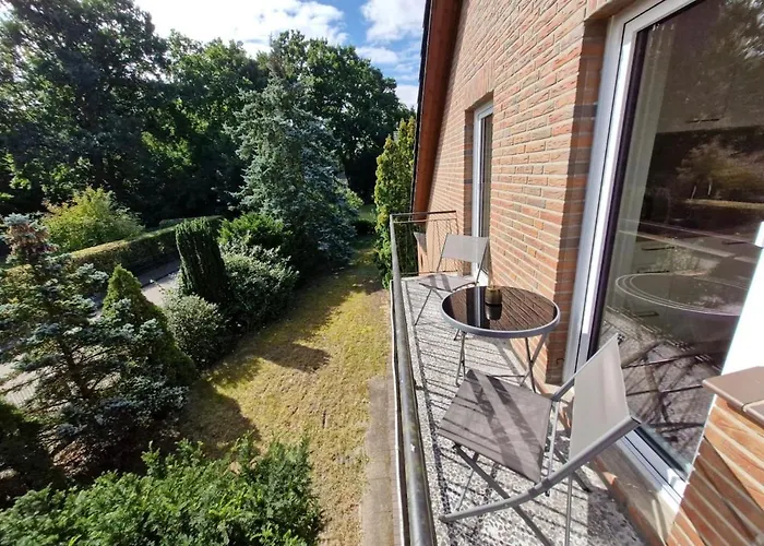Allergruen, Balkon Mit Blick In Appartamento *